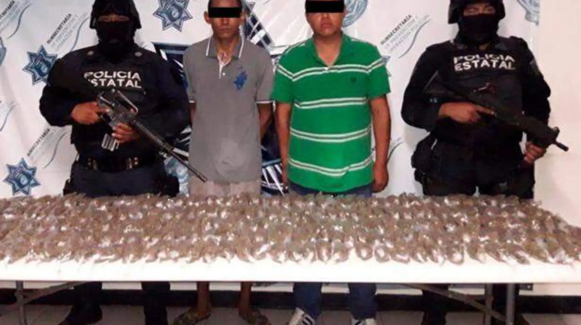 detenidos con presunta droga en zihuatanejo